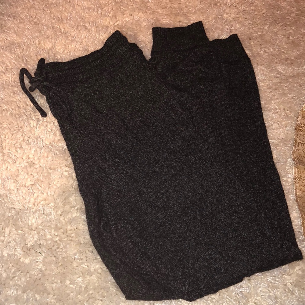 🎁American Eagle Outfitters. Plush Sweater!!